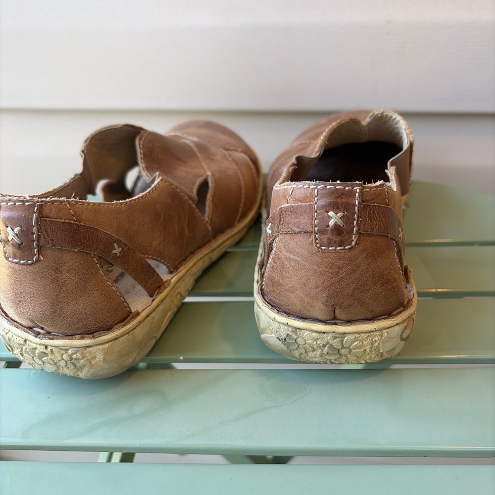 Josef Seibel women’s Tan Leather Slip-On Loafers - Picture 2 of 6